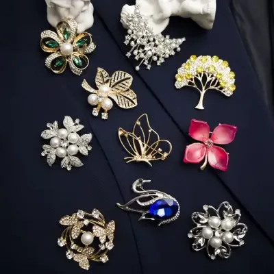 Brooches & Pins